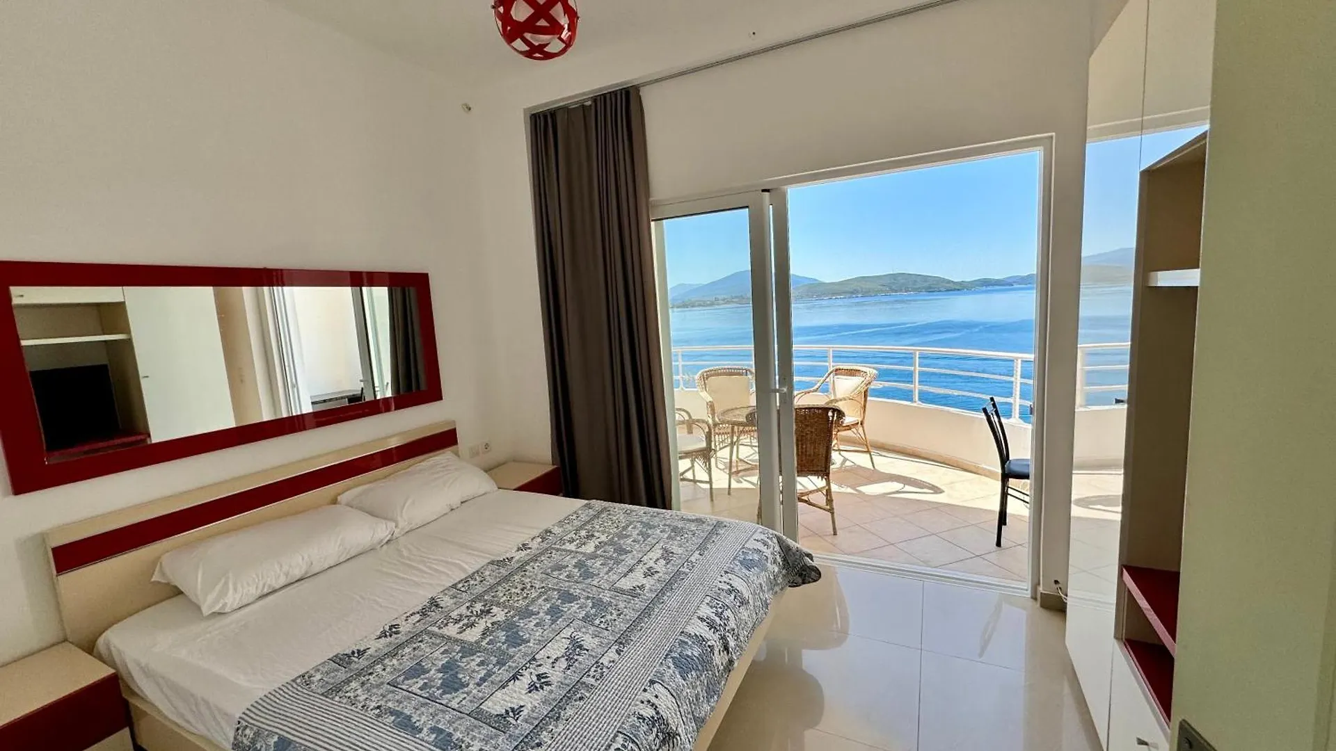 Blue Deluxe Apartment Saranda