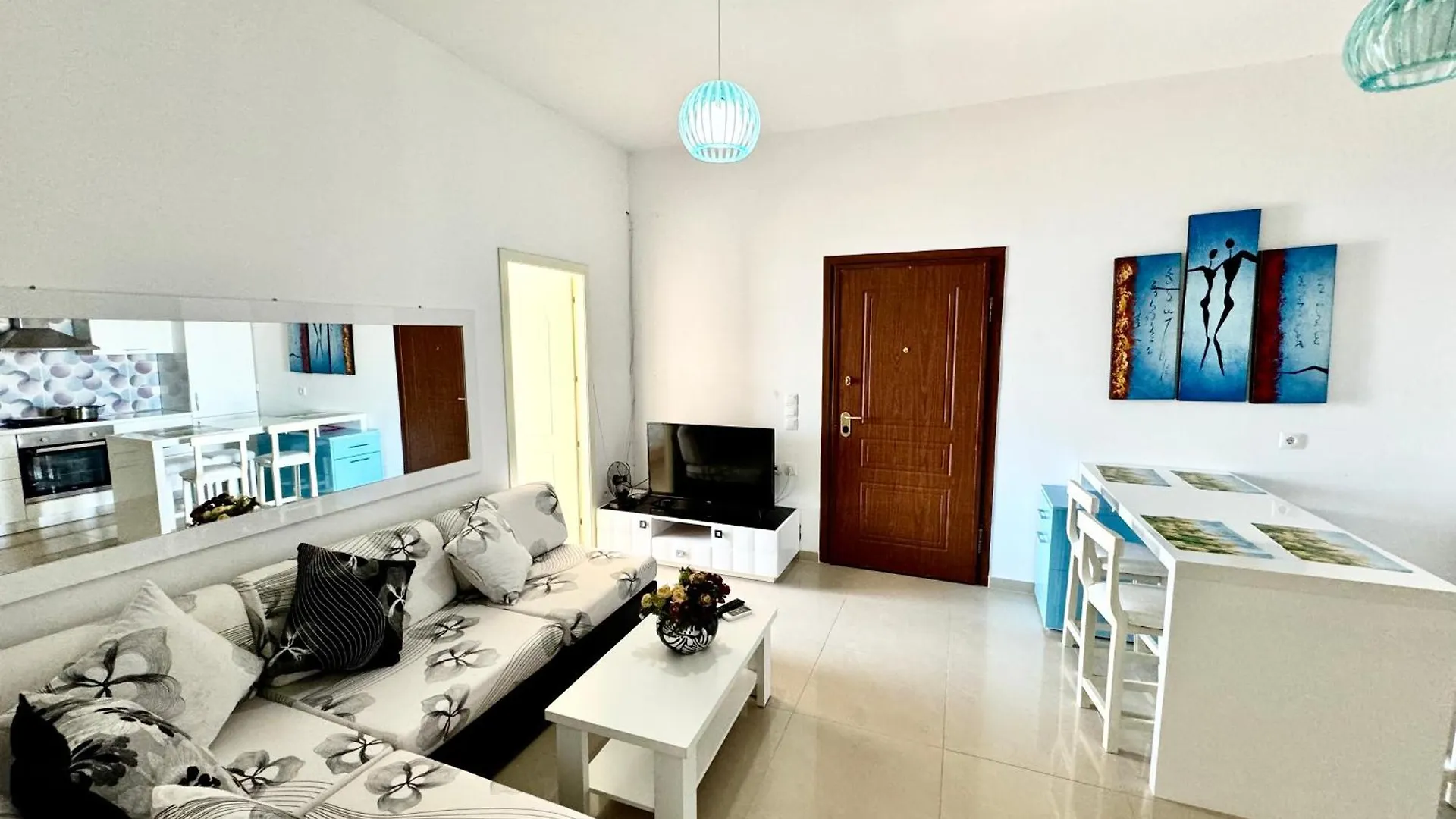 Blue Deluxe Apartment Saranda